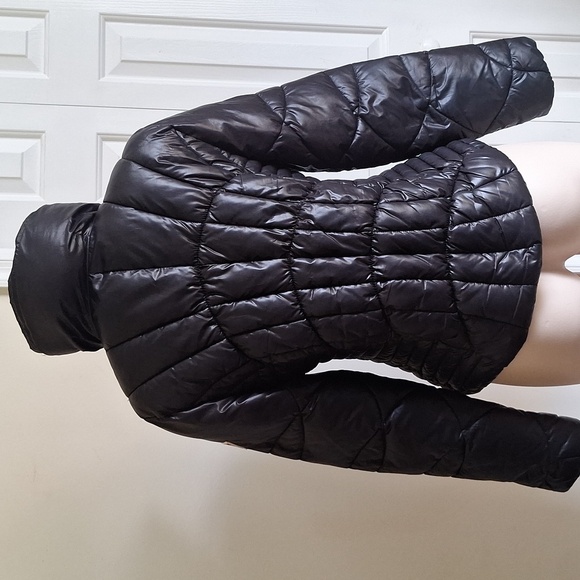 Guess Women's Black Puffer Jacket Size L - Picture 10 of 16